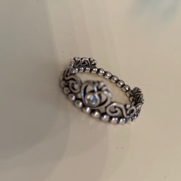 Diamond Princess tiara crown ring - Picture 4 of 7